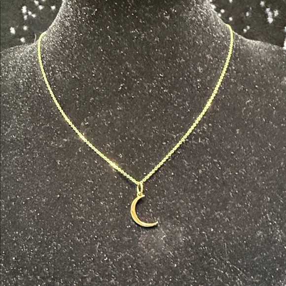 Jewelry - 18k Solid Gold Crescent Moon Pendant Necklace - Women Jewelry